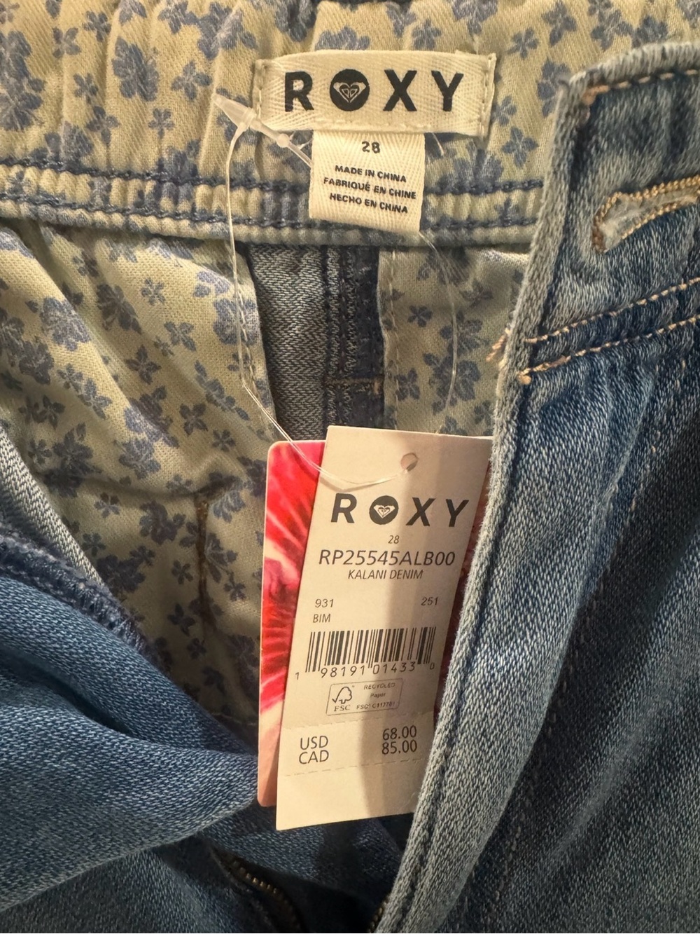 NWT Roxy Wide Leg Jeans Sz 28 Light Wash Floral Lining